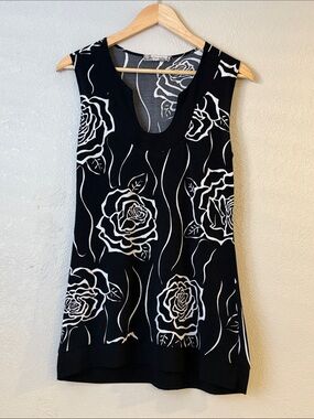 On Carnaby Black & White Floral Tunic Tank